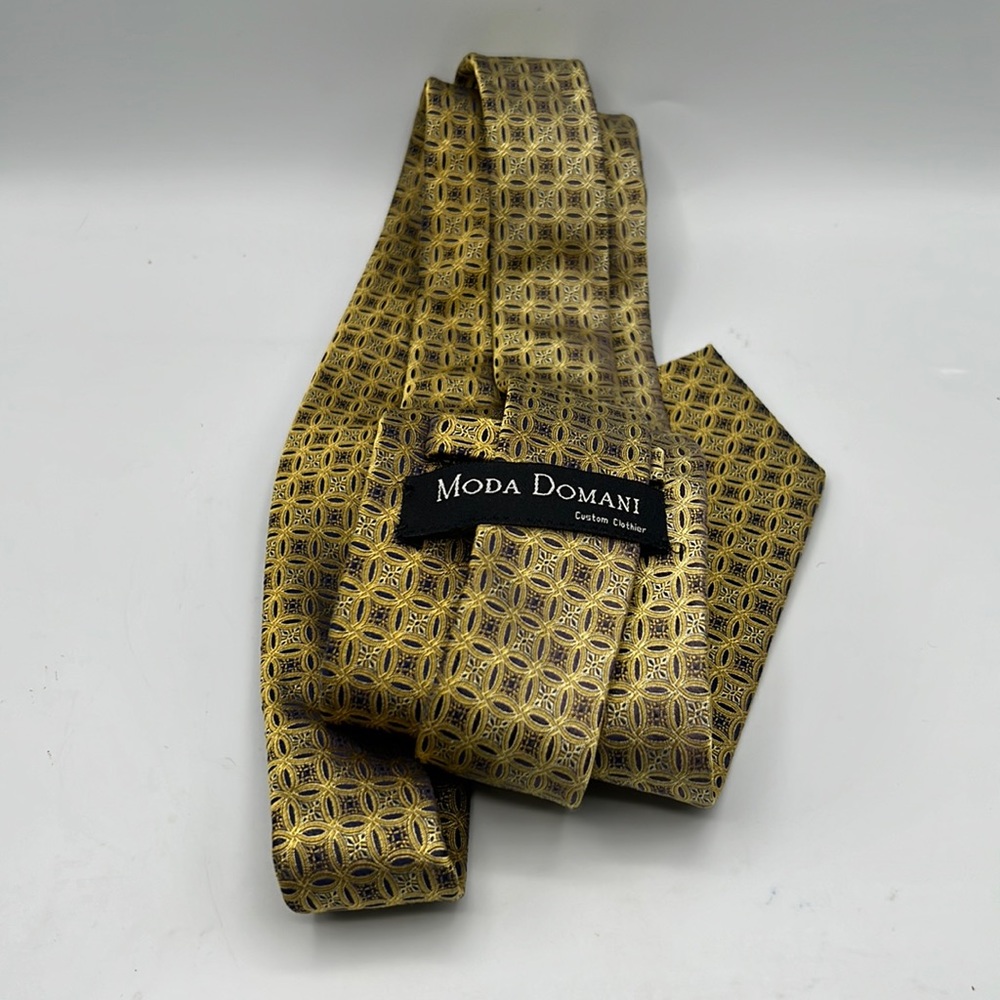 Neck tie